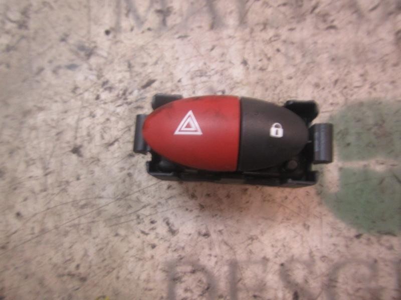 Recambio de warning para renault twingo 1.2 16v referencia OEM IAM 252100991R  