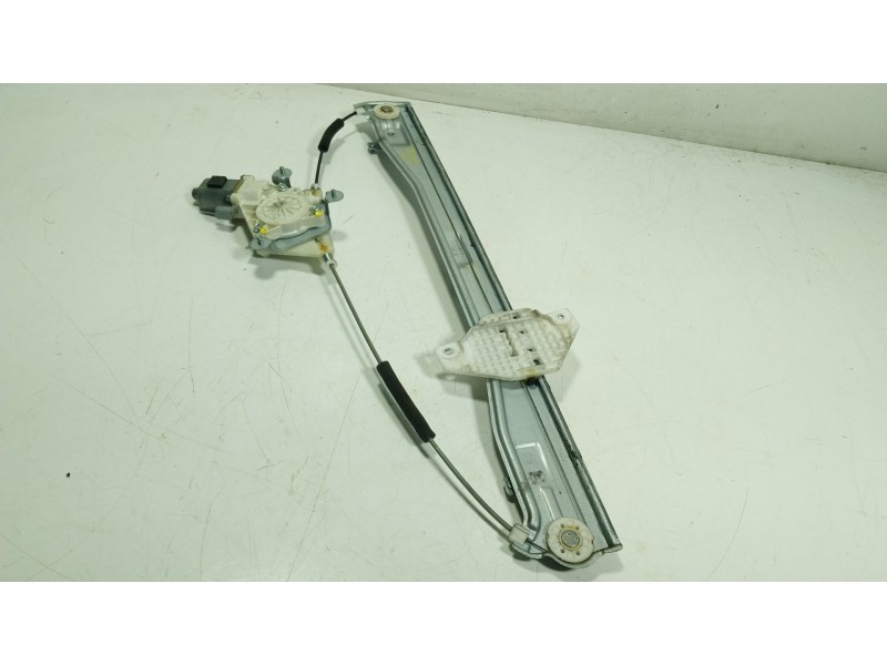 Recambio de elevalunas delantero izquierdo para hyundai h350 furgoneta 2.5 crdi referencia OEM IAM 8240159010  