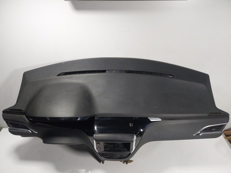 Recambio de salpicadero para peugeot 208 i (ca_, cc_) 1.2 vti 82 referencia OEM IAM  9672848580 