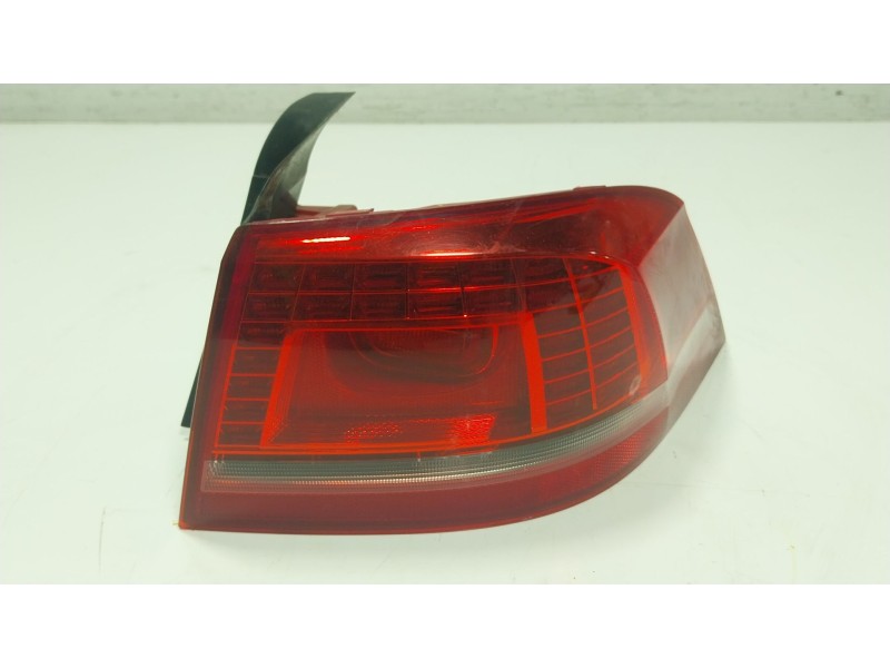 Recambio de piloto trasero derecho para volkswagen passat b7 (362) 2.0 tdi referencia OEM IAM 3AE945208B 3AE945208B 