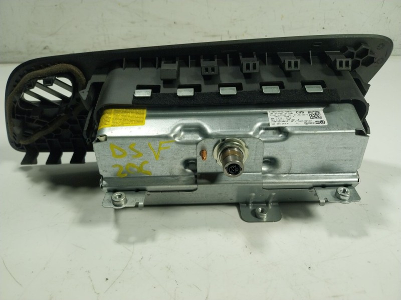 Recambio de airbag delantero derecho para volkswagen polo v (6r1, 6c1) 1.4 tdi referencia OEM IAM 6R0880204A 6R0880204A 
