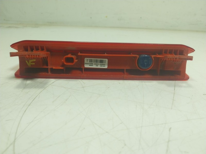 Recambio de piloto trasero central para nissan leaf (ze1) electric referencia OEM IAM 265905SK0A L90110257 