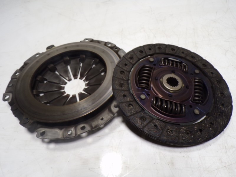 Recambio de kit embrague para suzuki vitara 1.4 16v boosterjet cat referencia OEM IAM 2240060R40000 2210060R40000 