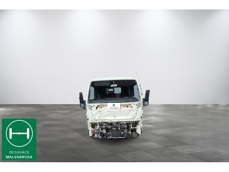 fuso (mitsubishi) canter del año 2025