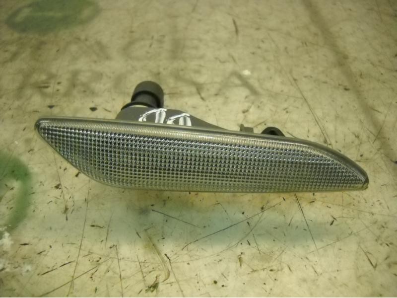 Recambio de piloto lateral derecho para lancia phedra (180) 2.2 jtd 16v emblema referencia OEM IAM   