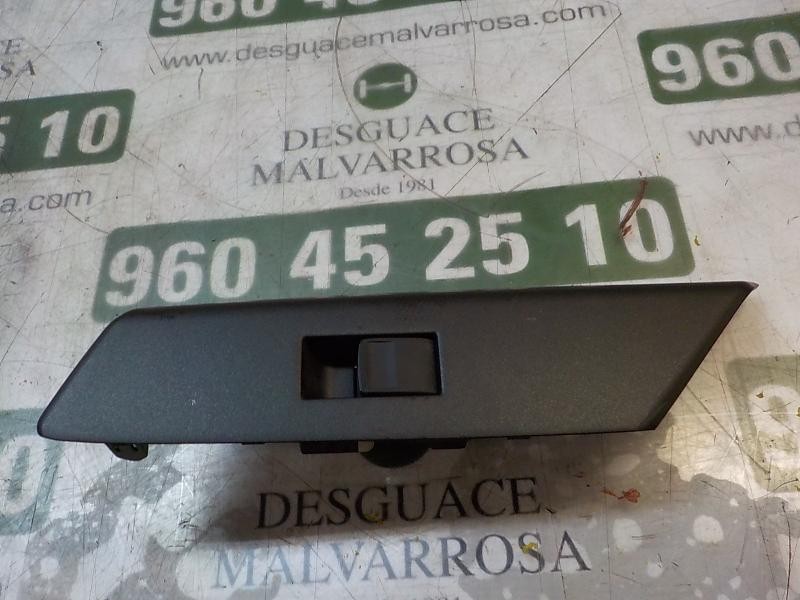 Recambio de mando elevalunas trasero izquierdo para toyota rav 4 advance hybrid referencia OEM IAM 8481052030  
