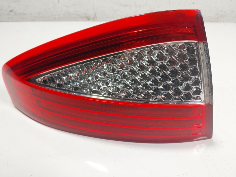 Recambio de piloto trasero izquierdo para ford mondeo iv sedán (ba7) 2.0 tdci referencia OEM IAM   