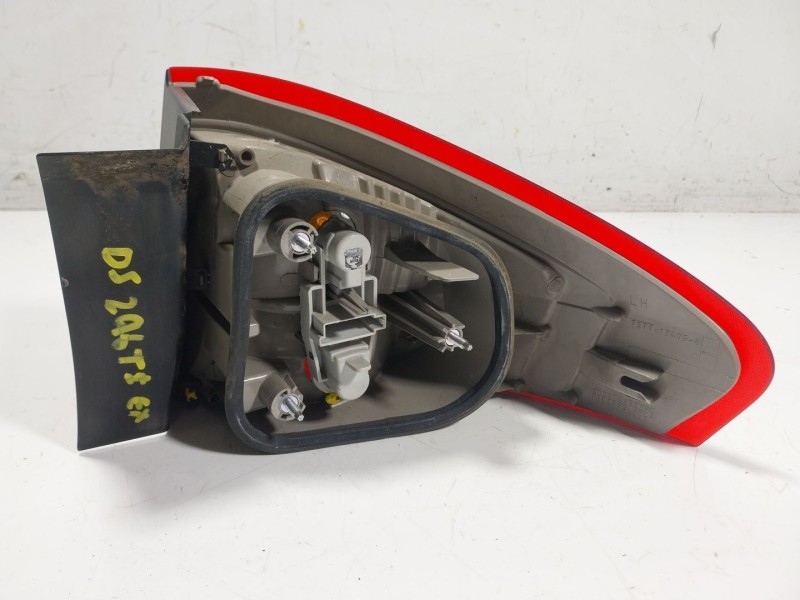 Recambio de piloto trasero izquierdo para ford mondeo iv sedán (ba7) 2.0 tdci referencia OEM IAM   