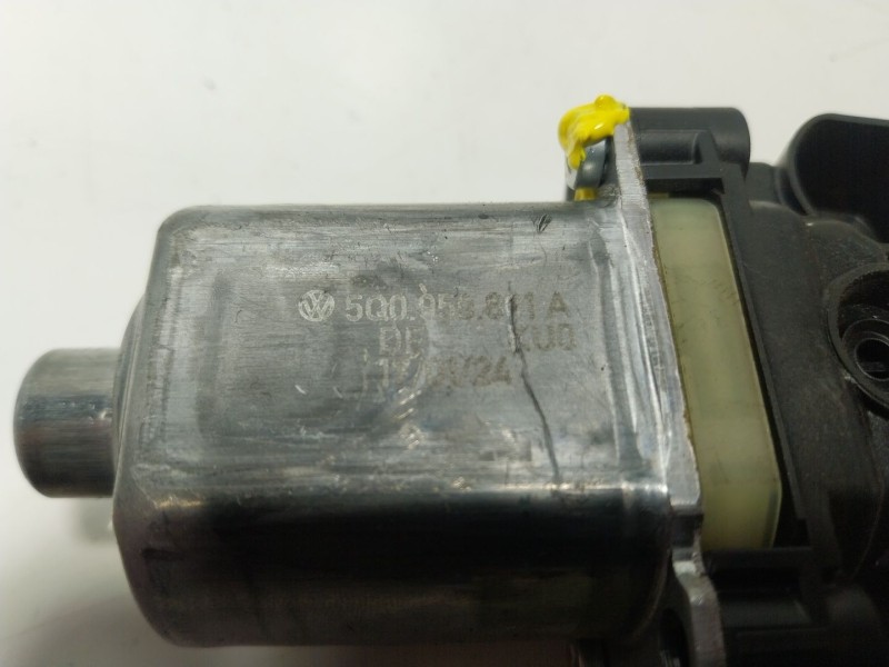 Recambio de motor elevalunas delantero derecho para volkswagen t-roc (a11, d11) 1.5 tsi referencia OEM IAM  5Q0959801A 
