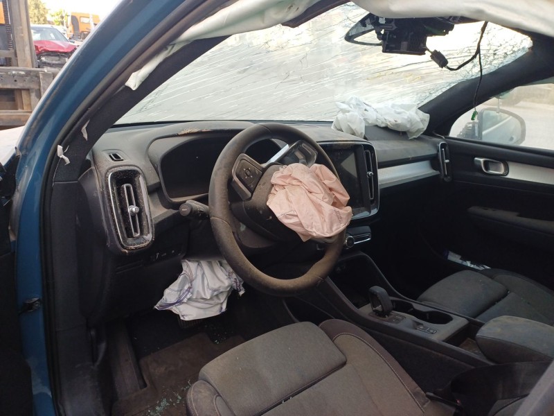 volvo xc40 (536) del año 2023