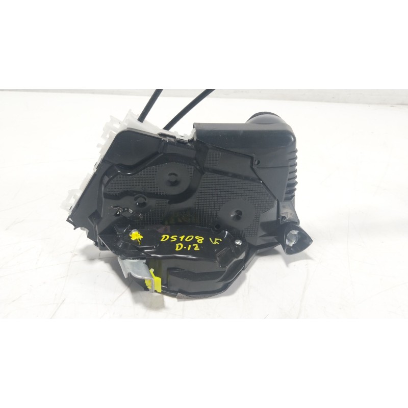 Recambio de cerradura puerta delantera izquierda para toyota yaris cross (mxp_) 1.5 hybrid (mxpj10) referencia OEM IAM 69040K004
