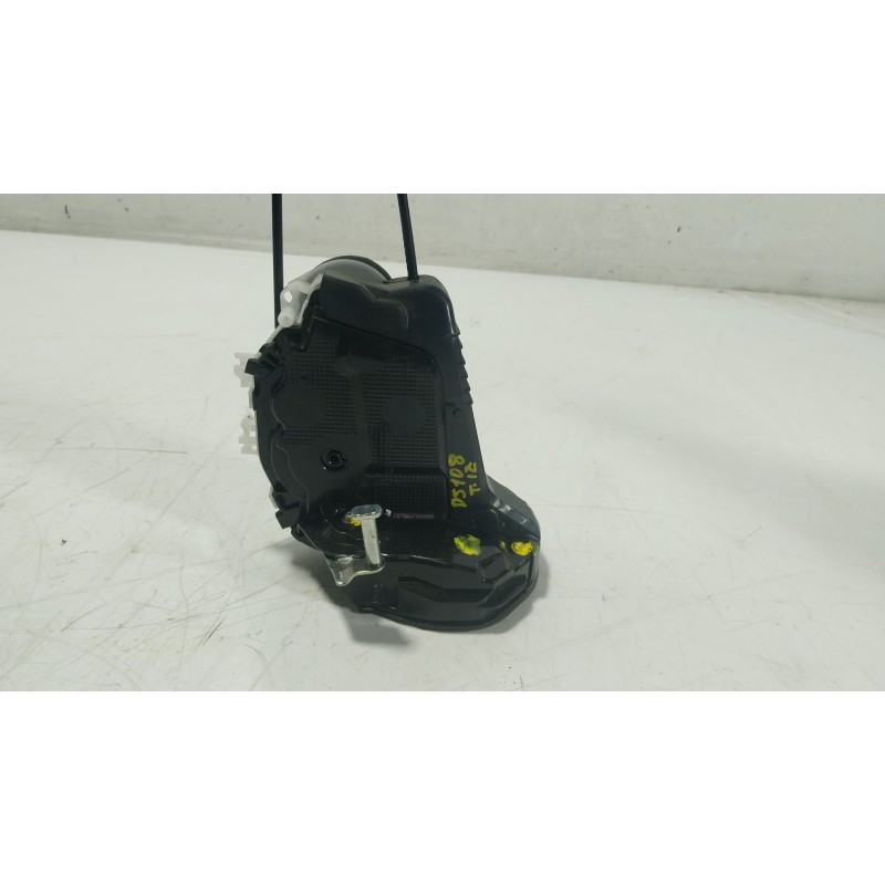 Recambio de cerradura puerta trasera izquierda para toyota yaris cross (mxp_) 1.5 hybrid (mxpj10) referencia OEM IAM 69060K0040 