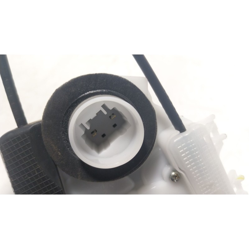 Recambio de cerradura puerta trasera izquierda para toyota yaris cross (mxp_) 1.5 hybrid (mxpj10) referencia OEM IAM 69060K0040 