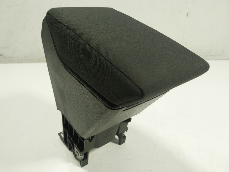 Recambio de apoyabrazos central para seat arona (kj7, kjp) 1.0 tsi referencia OEM IAM 6F0864207AH 6F0864207AH 