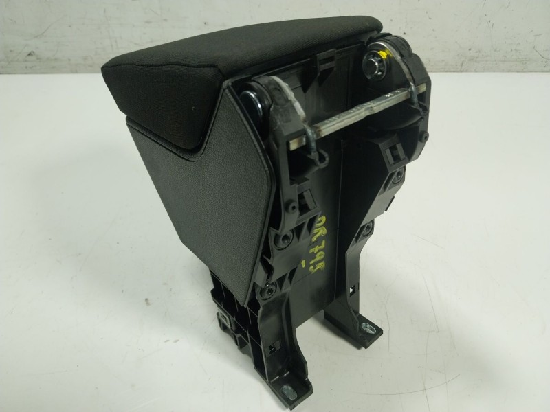 Recambio de apoyabrazos central para seat arona (kj7, kjp) 1.0 tsi referencia OEM IAM 6F0864207AH 6F0864207AH 