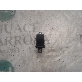 MANDO ELEVALUNAS TRASERO IZQUIERDO GE4T66370A 3583Z32 3583Z32