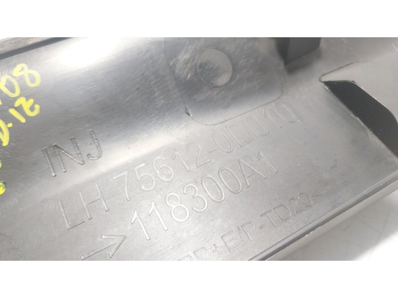 Recambio de aletin delantero izquierdo para toyota yaris cross (mxp_) 1.5 hybrid (mxpj10) referencia OEM IAM 756020D010 756120D0