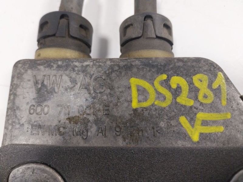 Recambio de palanca cambio para seat ibiza iv (6j5, 6p1) 1.6 tdi referencia OEM IAM  6Q0711061E 