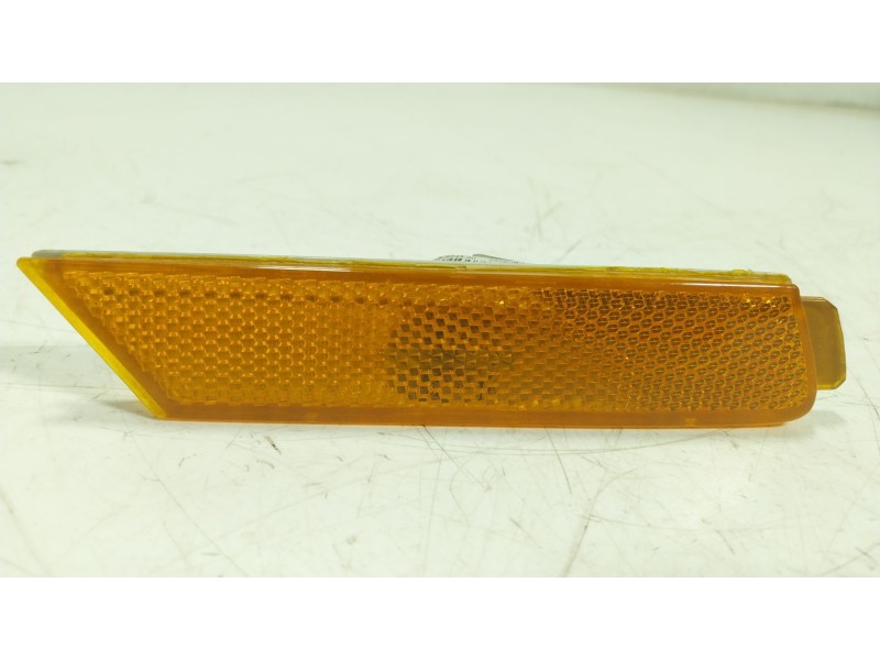 Recambio de piloto lateral derecho para chevrolet camaro 6.2 referencia OEM IAM  92195240 