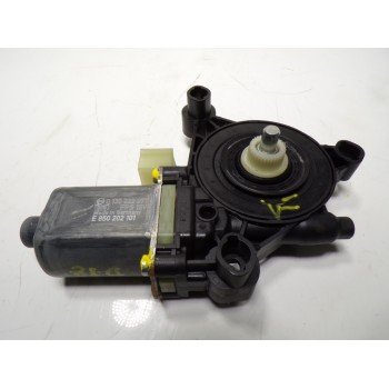 MOTOR ELEVALUNAS DELANTERO IZQUIERDO 5Q0959801C 5Q0959801C 