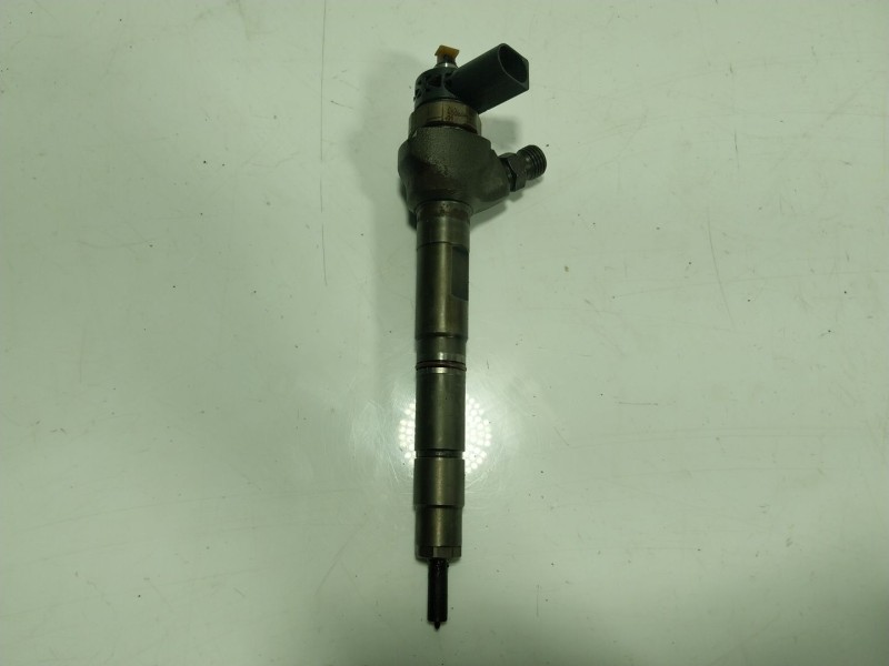 Recambio de inyector para volkswagen tiguan (5n1) 2.0 tdi referencia OEM IAM  03L130277J 