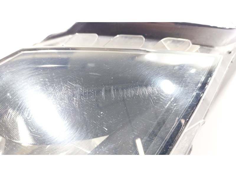 Recambio de faro derecho para skoda octavia iii combi (5e5, 5e6) 1.5 tsi g-tec referencia OEM IAM   