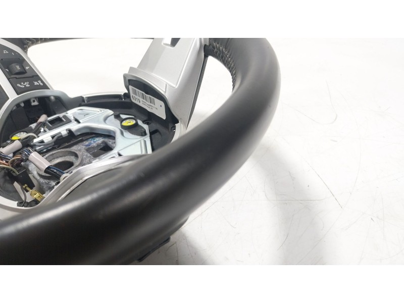 Recambio de volante para chevrolet camaro 6.2 referencia OEM IAM  922363190929 