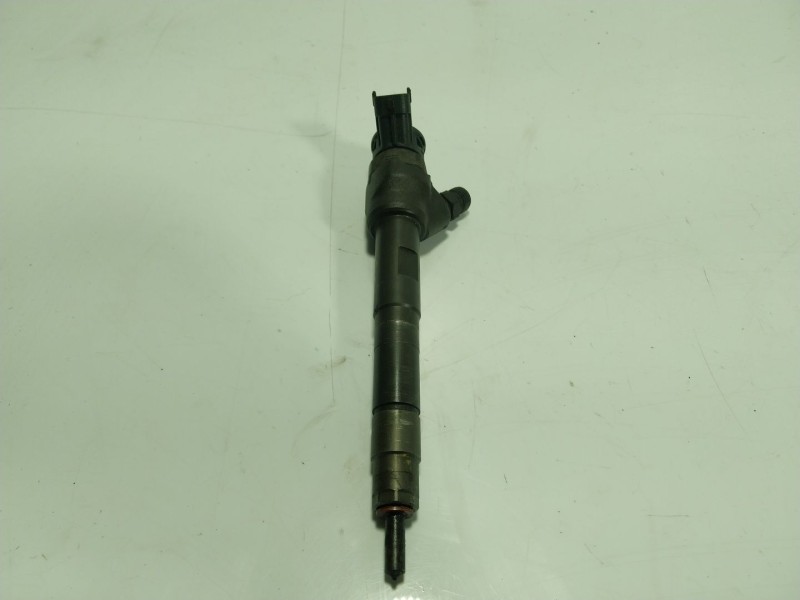 Recambio de inyector para land rover discovery sport 2.0 td4 cat referencia OEM IAM  G4D39K546AA 