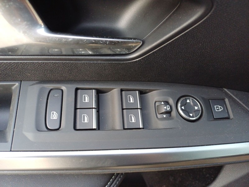 peugeot 3008 ii suv (mc_, mr_, mj_, m4_) del año 2024