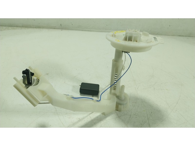 Recambio de aforador para chevrolet camaro 6.2 referencia OEM IAM 13504930 AKR15279 