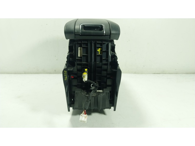 Recambio de apoyabrazos central para toyota highlander (gsu7_, axuh7_, txua7_) 2.5 hybrid awd (axuh78) referencia OEM IAM 588100