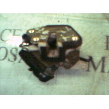 CERRADURA PUERTA TRASERA IZQUIERDA 