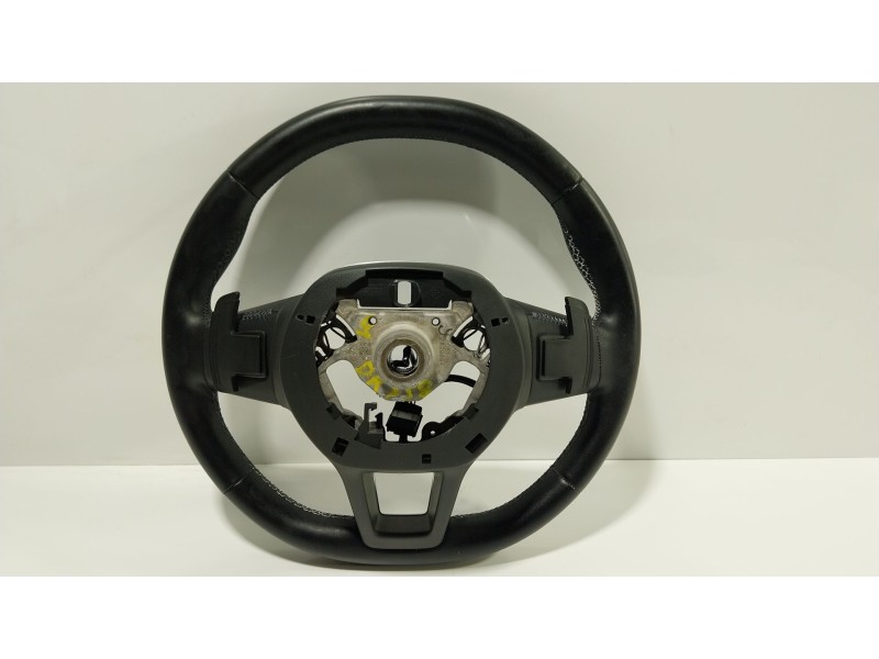 Recambio de volante para renault arkana i (lcm_, ldn_) 1.3 tce 140 (ldn0) referencia OEM IAM  484004727R 