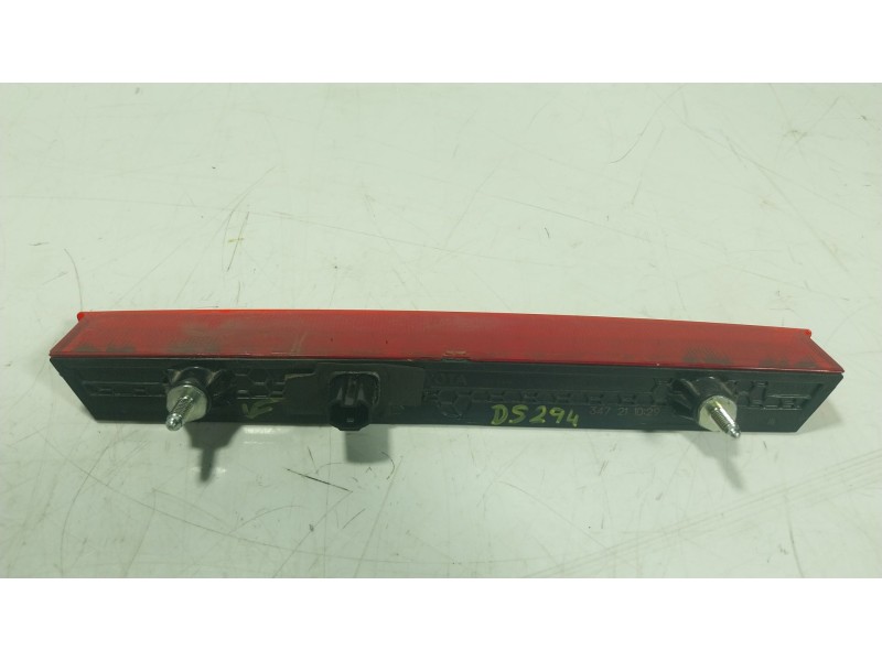 Recambio de piloto trasero central para toyota highlander (gsu7_, axuh7_, txua7_) 2.5 hybrid awd (axuh78) referencia OEM IAM 815