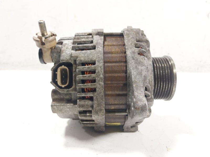 Recambio de alternador para nissan nt400 cabstar (f24m) 35.15, 45.15 referencia OEM IAM   