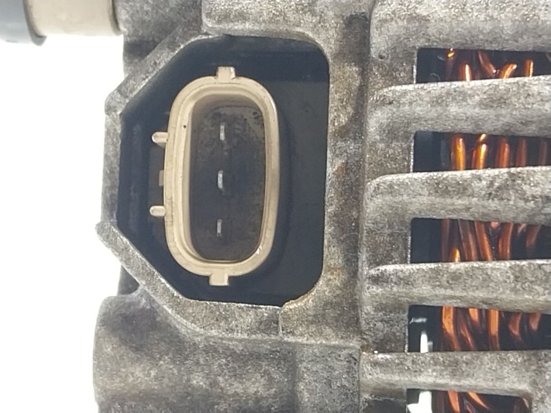 Recambio de alternador para nissan nt400 cabstar (f24m) 35.15, 45.15 referencia OEM IAM   