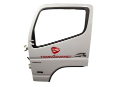 Recambio de puerta delantera izquierda para fuso (mitsubishi) canter 3s13 referencia OEM IAM   