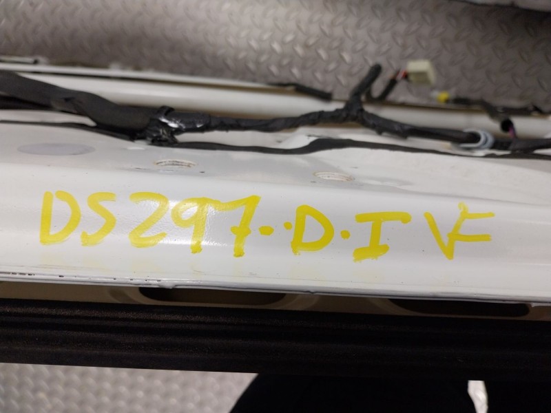 Recambio de puerta delantera izquierda para fuso (mitsubishi) canter 3s13 referencia OEM IAM   