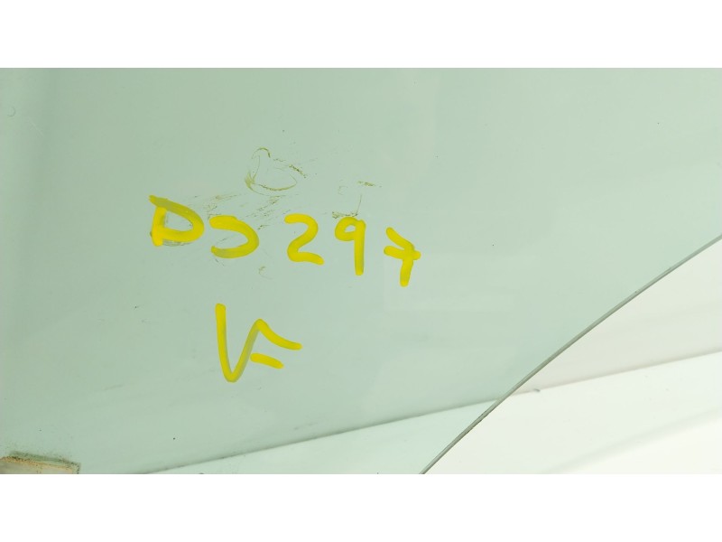 Recambio de cristal puerta delantero izquierdo para fuso (mitsubishi) canter 3s13 referencia OEM IAM   