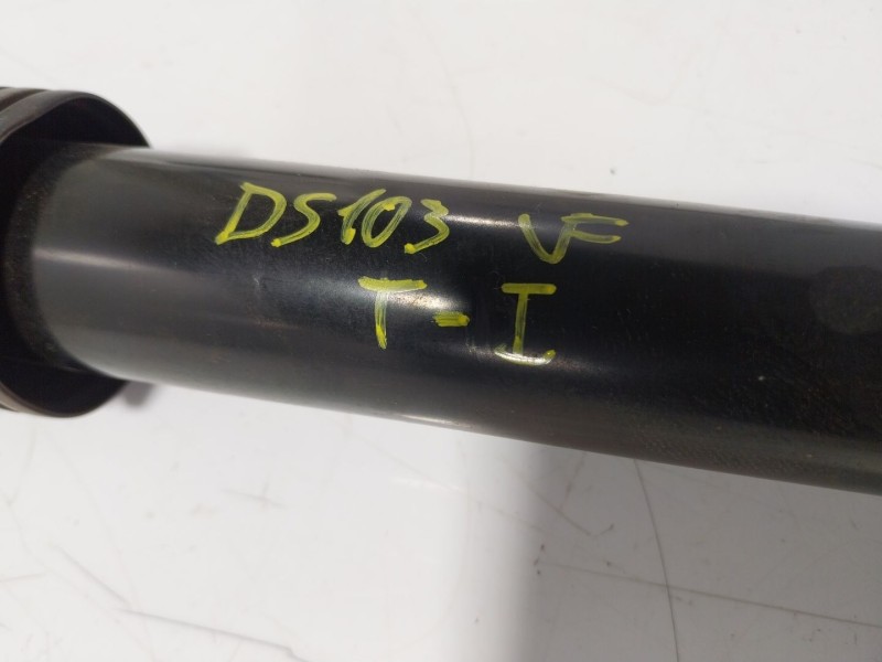 Recambio de amortiguador trasero izquierdo para kia stonic (yb) 1.2 cvvt referencia OEM IAM  55300H8850 