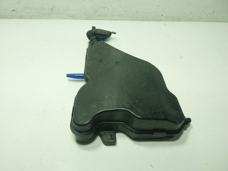 Recambio de deposito limpia para bmw 4 gran coupe (g26) 420 d mild-hybrid xdrive referencia OEM IAM 61669478352 6166742788510 