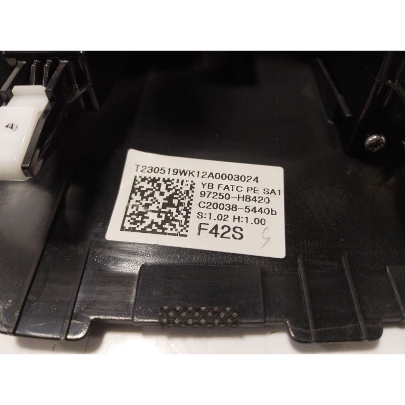 Recambio de mando climatizador para kia rio iv (yb, sc, fb) 1.2 cvvt referencia OEM IAM  97250H8420 