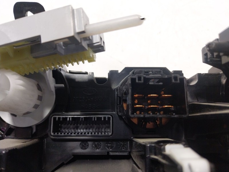 Recambio de mando calefaccion / aire acondicionado para kia stonic (yb) 1.2 cvvt referencia OEM IAM  97250H8120LEF 