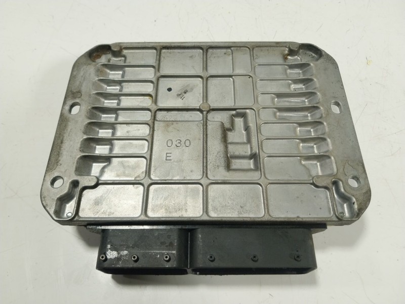 Recambio de centralita motor uce para mitsubishi outlander (gf0) kaiteki 4wd referencia OEM IAM  1860B815 