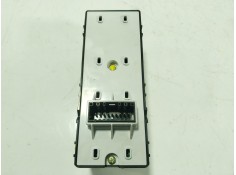 Recambio de mando elevalunas delantero izquierdo para kia stonic (yb) 1.2 cvvt referencia OEM IAM  93570H8100WK  2
