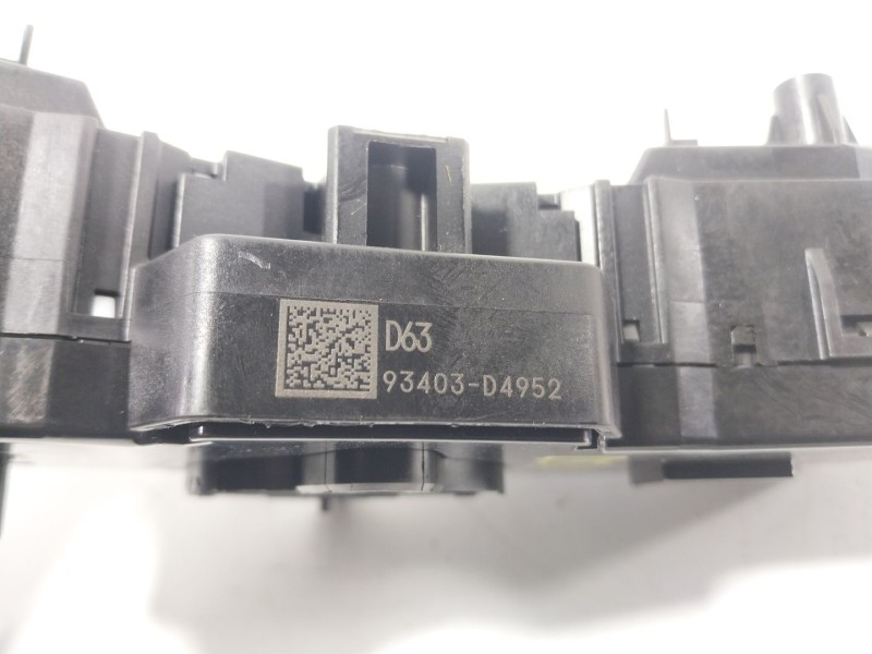 Recambio de mando luces para kia stonic (yb) 1.2 cvvt referencia OEM IAM  93403D4952 