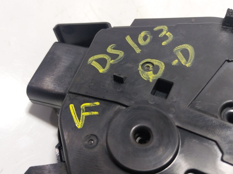 Recambio de cerradura puerta delantera derecha para kia stonic (yb) 1.2 cvvt referencia OEM IAM  81320H8050MA1 