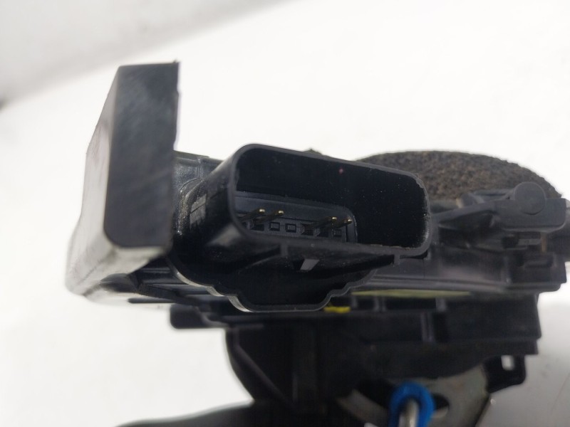 Recambio de cerradura puerta trasera derecha para kia stonic (yb) 1.2 cvvt referencia OEM IAM  81420H8010MA1 