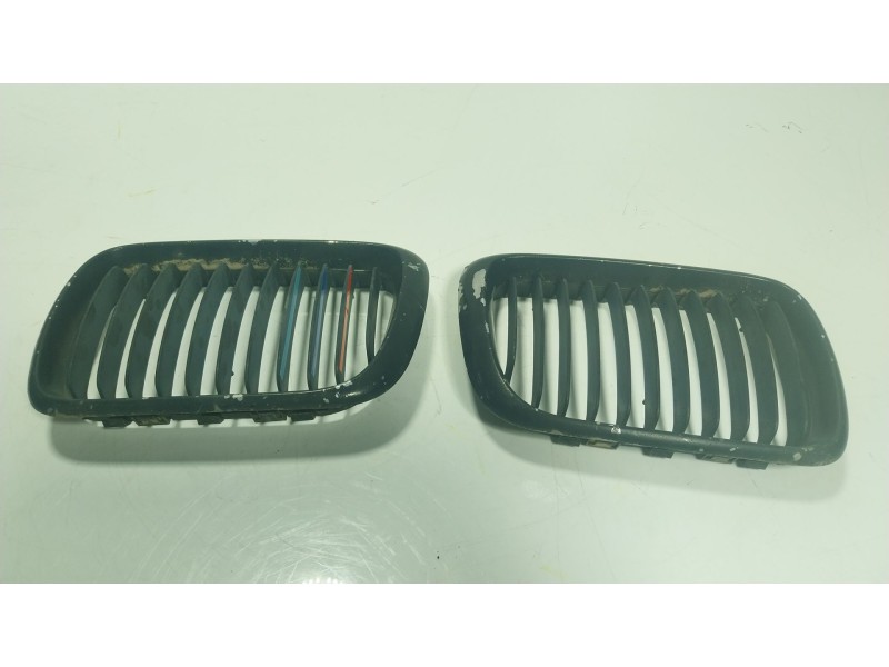 Recambio de rejilla para bmw 3 compact (e36) 318 tds referencia OEM IAM   