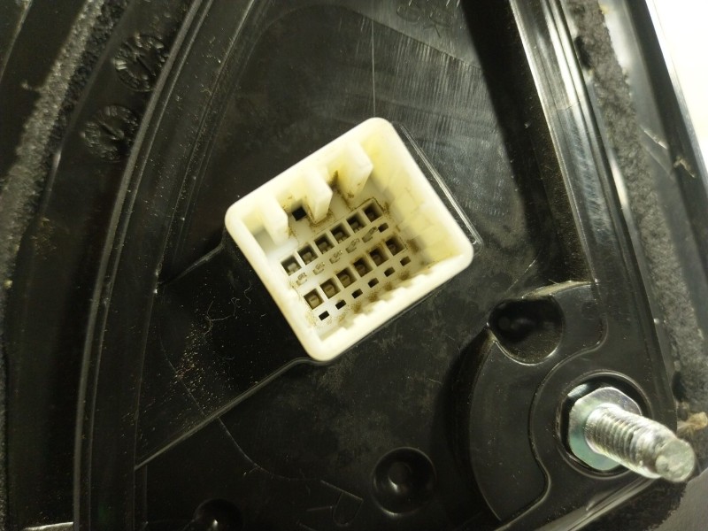 Recambio de espejo derecho para kia stonic (yb) 1.2 cvvt referencia OEM IAM   